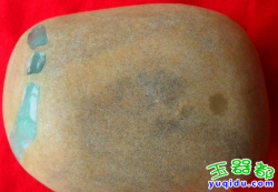 冰种翡翠、糯冰种翡翠与翡翠原石的了解