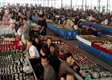 齐跃南阳七一玉器总工厂位置在那_广州陆良有几家加个批发玉