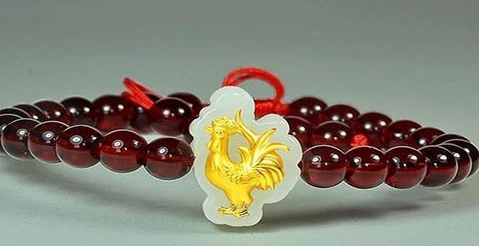 2017属鸡本命年佩戴什么生肖黄金物品好?要配带啥首饰转运消灾?